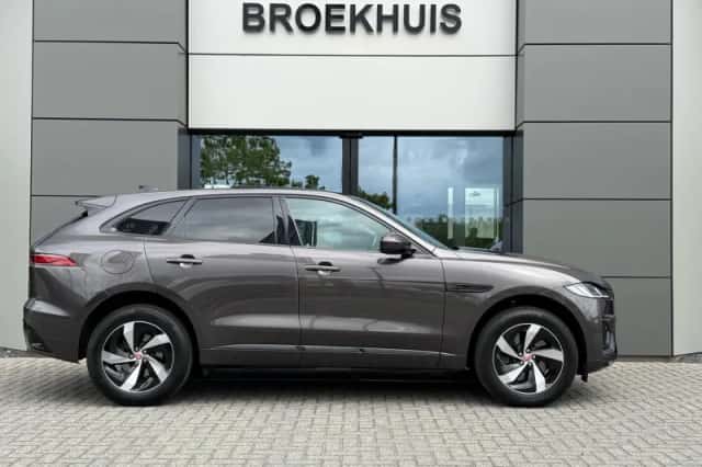 Jaguar F-Pace (2022) thumbnail 6