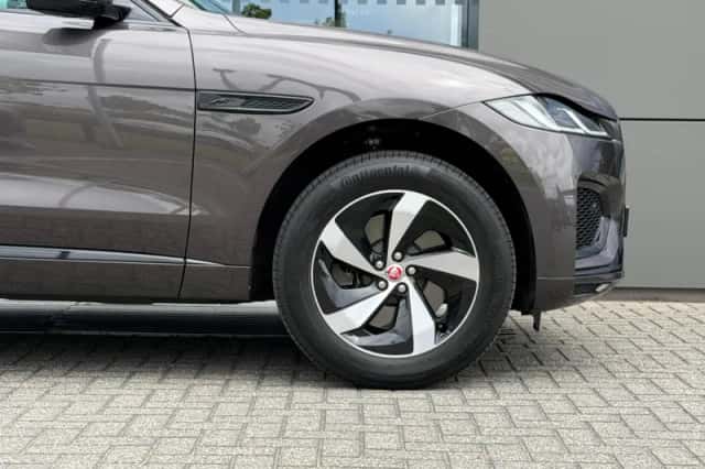 Jaguar F-Pace (2022) thumbnail 7
