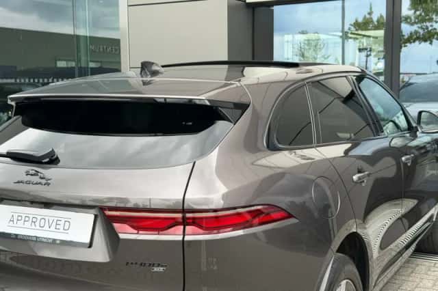 Jaguar F-Pace (2022) thumbnail 9