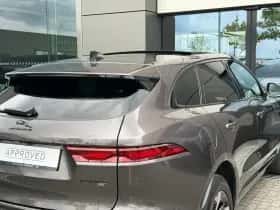 Jaguar F-Pace (2022) thumbnail 9