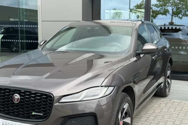 Jaguar F-Pace (2022) thumbnail 10