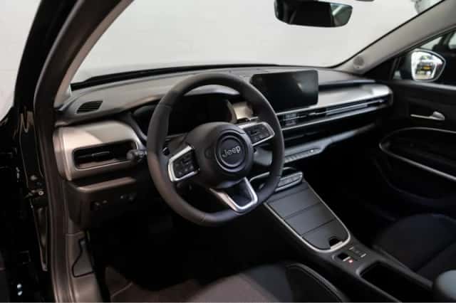 Jeep Avenger (2025) thumbnail 16