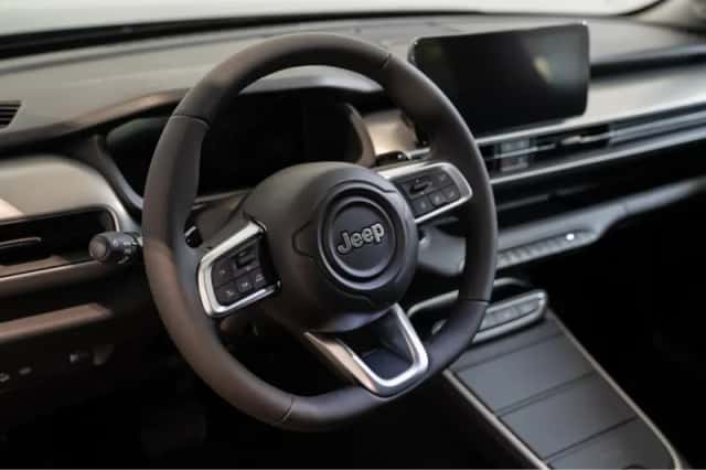 Jeep Avenger (2025) thumbnail 17