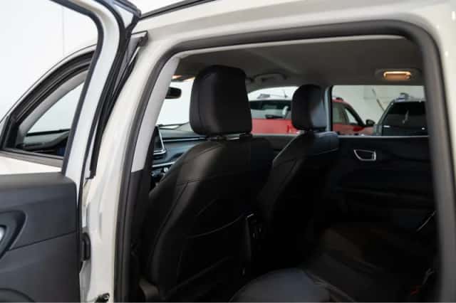 Jeep Compass (2023) thumbnail 11