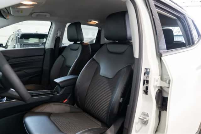Jeep Compass (2023) thumbnail 13