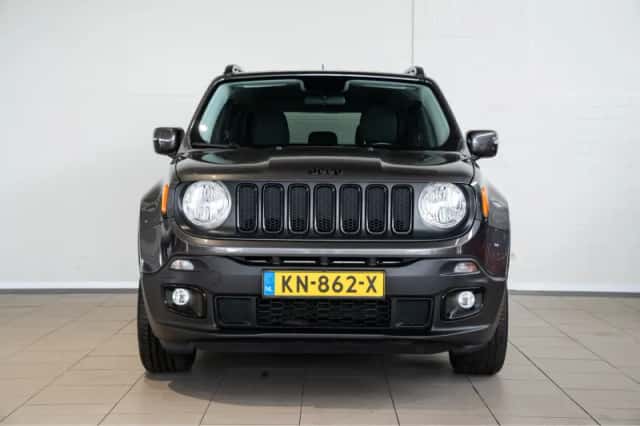 Jeep Renegade (2016) thumbnail 2