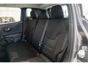Jeep Renegade (2016) thumbnail 11