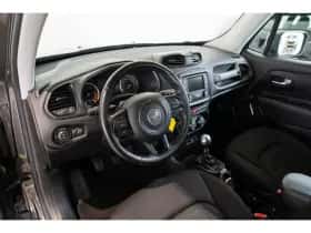 Jeep Renegade (2016) thumbnail 13