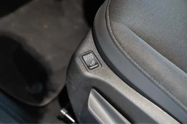 Jeep Renegade (2016) thumbnail 16