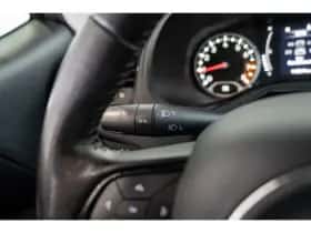 Jeep Renegade (2016) thumbnail 21