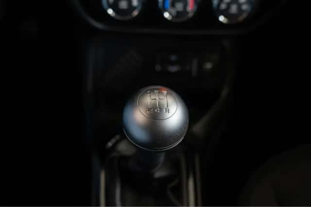 Jeep Renegade (2016) thumbnail 24