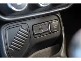 Jeep Renegade (2016) thumbnail 25