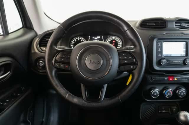 Jeep Renegade (2016) thumbnail 34
