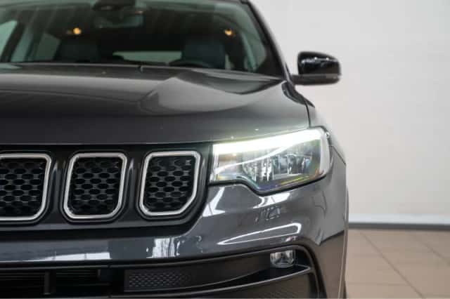 Jeep Compass (2023) thumbnail 2