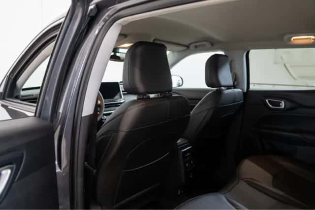 Jeep Compass (2023) thumbnail 11
