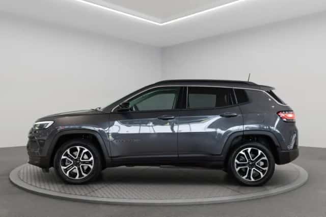 Jeep Compass (2023) thumbnail 4