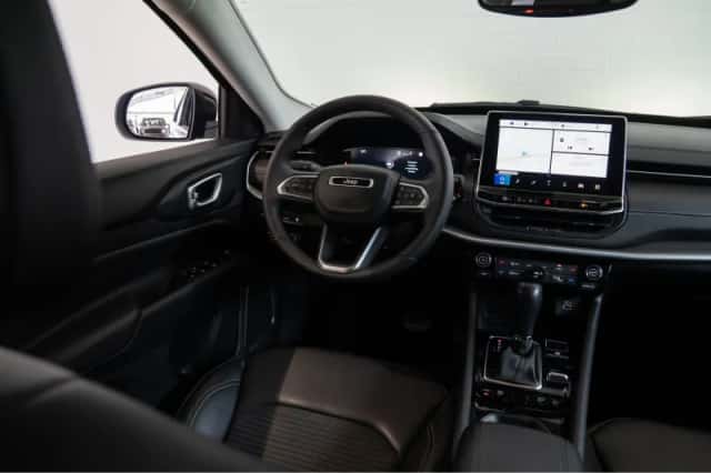 Jeep Compass (2023) thumbnail 38