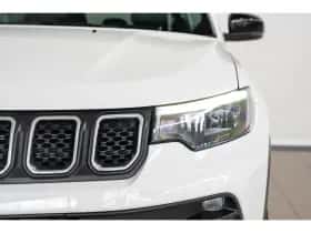 Jeep Compass (2023) thumbnail 2
