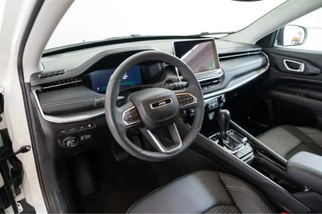 Jeep Compass (2023) thumbnail 13