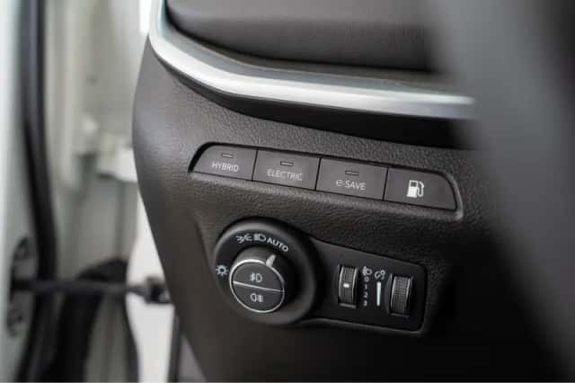 Jeep Compass (2023) thumbnail 17