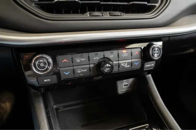 Jeep Compass (2023) thumbnail 22
