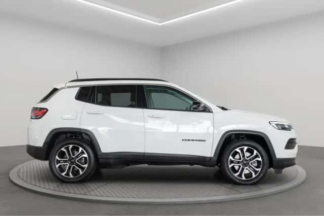 Jeep Compass (2023) thumbnail 5