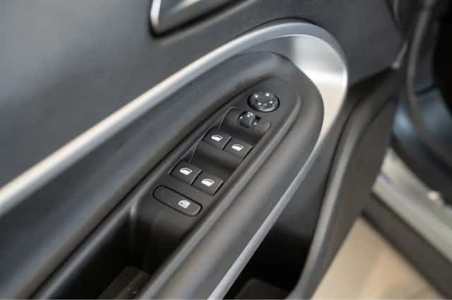 Jeep Avenger (2024) thumbnail 18