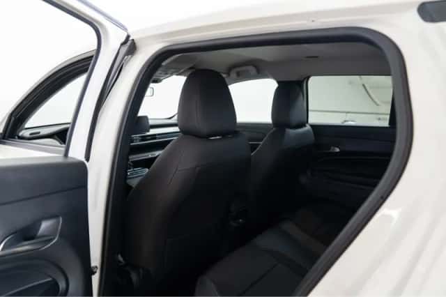 Jeep Avenger (2024) thumbnail 12