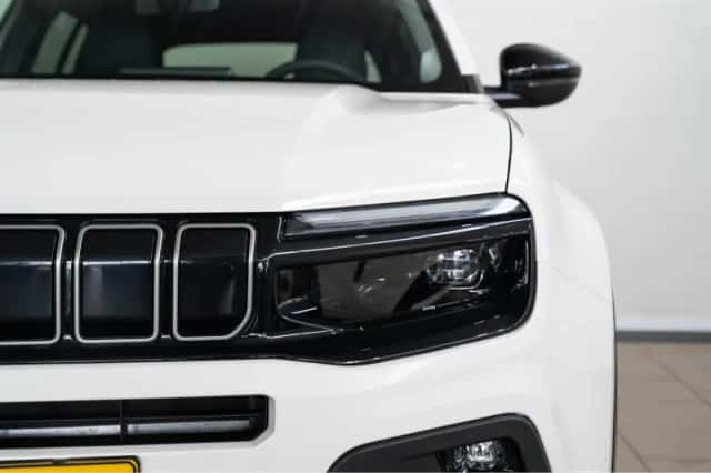 Jeep Avenger (2024) thumbnail 3
