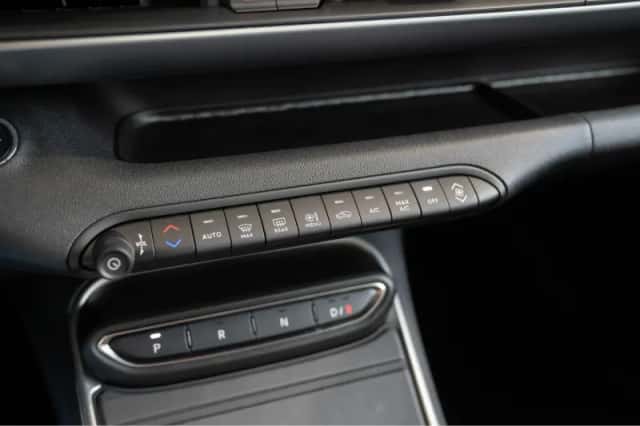 Jeep Avenger (2024) thumbnail 26