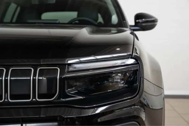 Jeep Avenger (2024) thumbnail 2