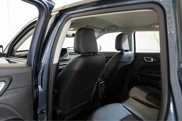 Jeep Compass (2025) thumbnail 12