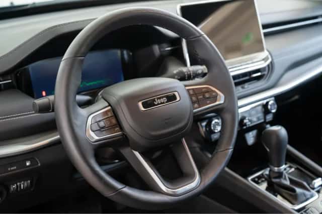 Jeep Compass (2025) thumbnail 16