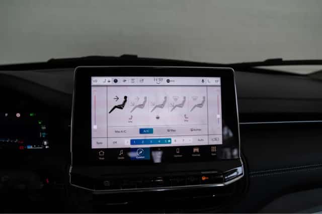 Jeep Compass (2025) thumbnail 31