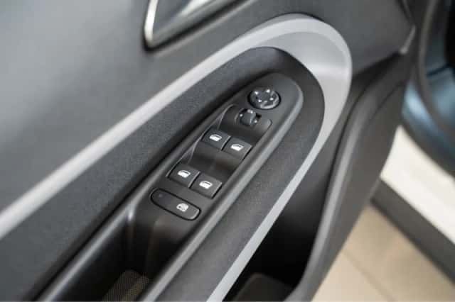 Jeep Avenger (2024) thumbnail 15
