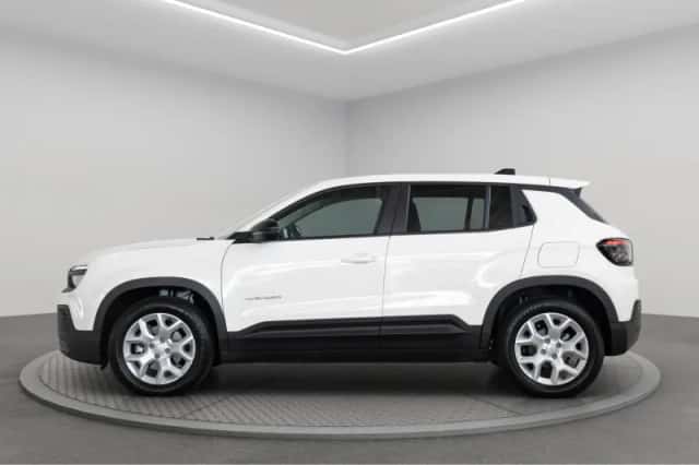 Jeep Avenger (2024) thumbnail 4
