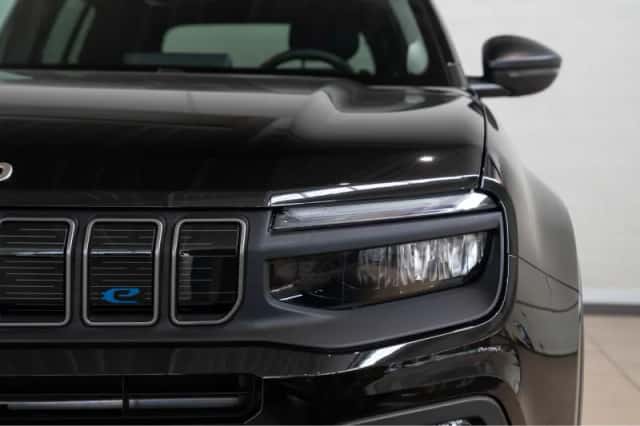 Jeep Avenger (2024) thumbnail 3