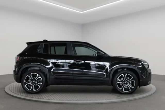 Jeep Avenger (2024) thumbnail 5