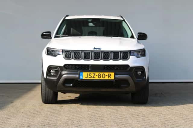 Jeep Compass (2023) thumbnail 3