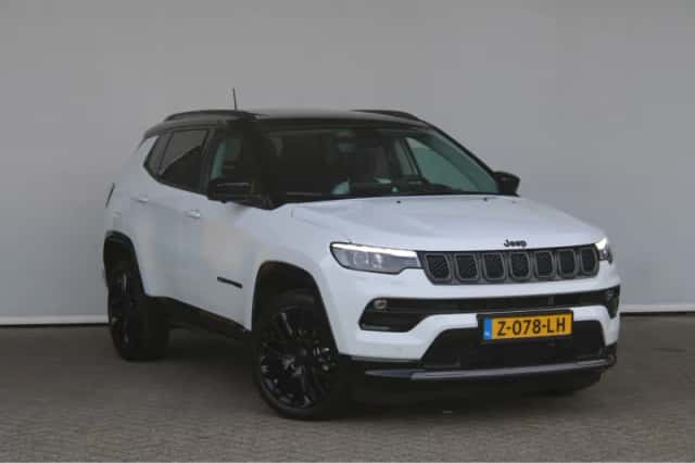 Jeep Compass (2023) thumbnail 3
