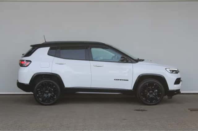 Jeep Compass (2023) thumbnail 4