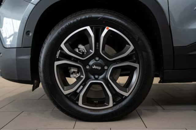 Jeep Avenger (2025) thumbnail 4