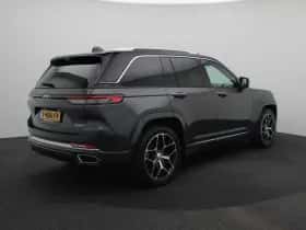 Jeep Grand Cherokee (2023) thumbnail 2