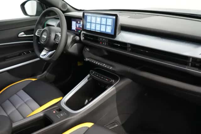 Jeep Avenger (2026) thumbnail 3