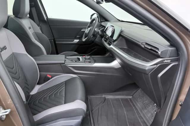 Jeep Compass (2026) thumbnail 4