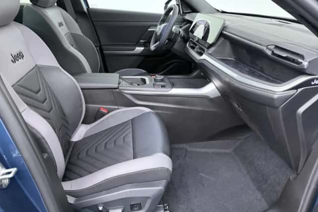 Jeep Compass (2026) thumbnail 4