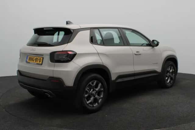 Jeep Avenger (2025) thumbnail 2