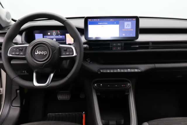 Jeep Avenger (2025) thumbnail 3