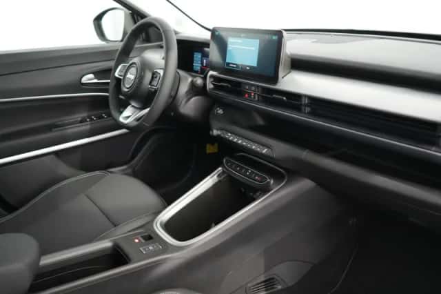 Jeep Avenger (2026) thumbnail 3