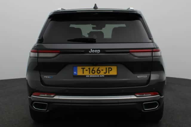 Jeep Grand Cherokee (2023) thumbnail 6